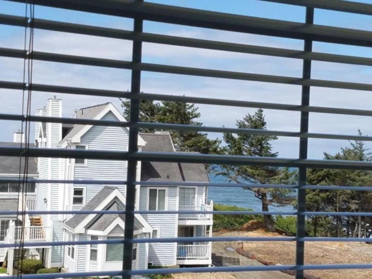 Resort Schooner Landing Newport