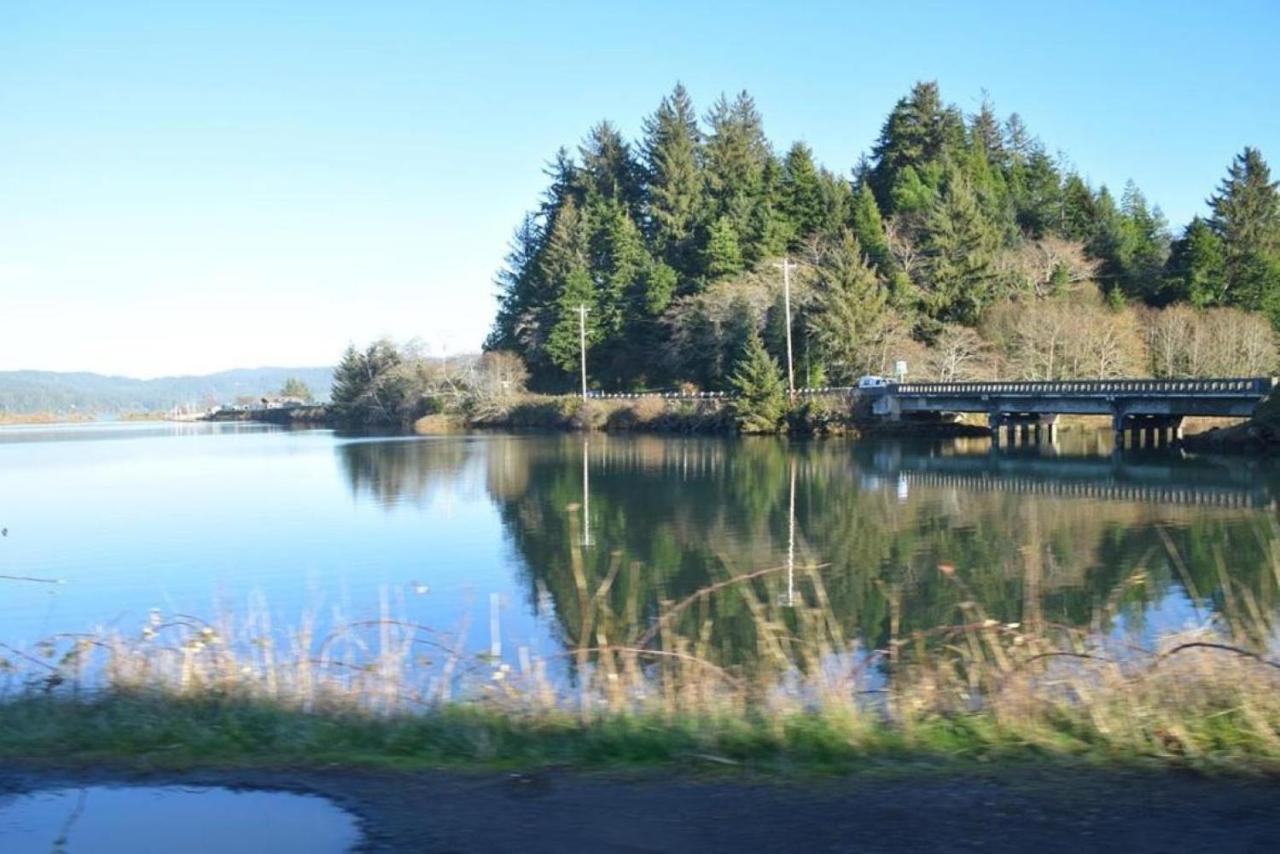 Schooner Landing Resort